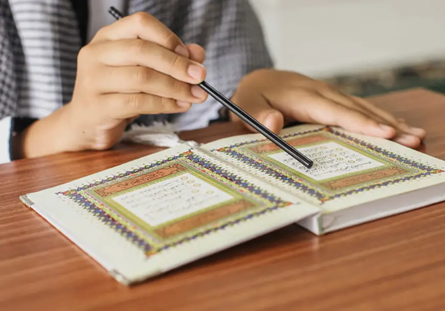 Child learning Quran online